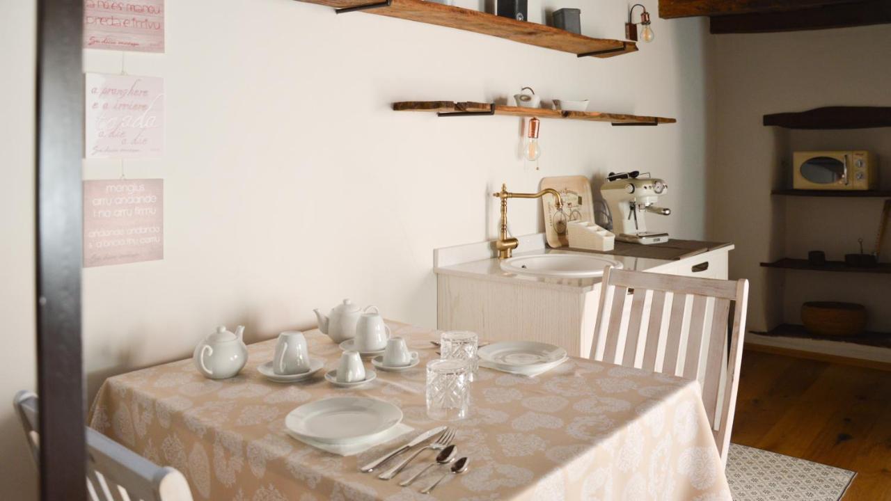 B&B E Home Restaurant S'Ispera Monolocale Uso Esclusivo Фони Екстериор снимка