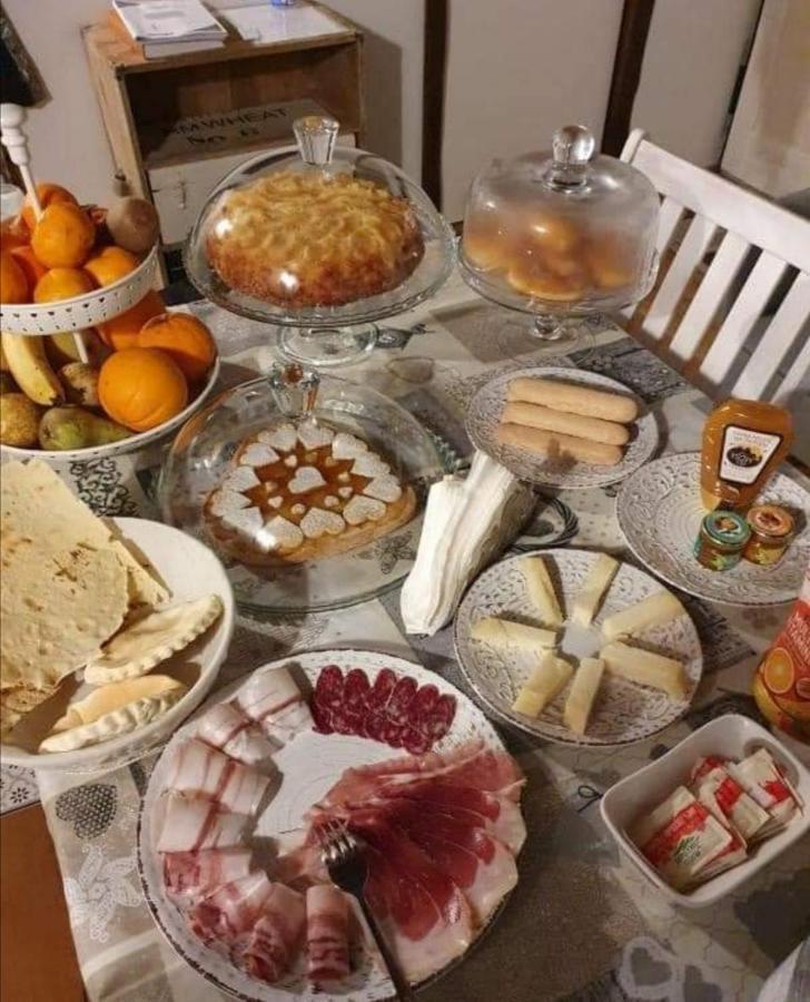 B&B E Home Restaurant S'Ispera Monolocale Uso Esclusivo Фони Екстериор снимка